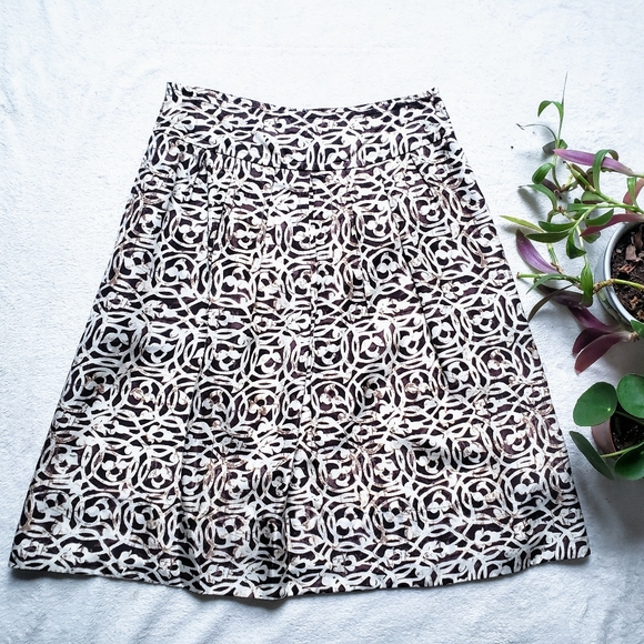 Silk Patteren Skirt | Banana Republic - Picture 1 of 5